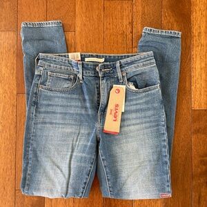 Levi's Women's Classic Distressed Blue Skinny Jeans